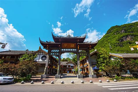 巴中就近旅游景点