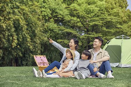 和男朋友出去旅游玩谁出钱