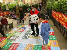 大连市六一幼儿园趣味运动会垃圾分类游戏创新