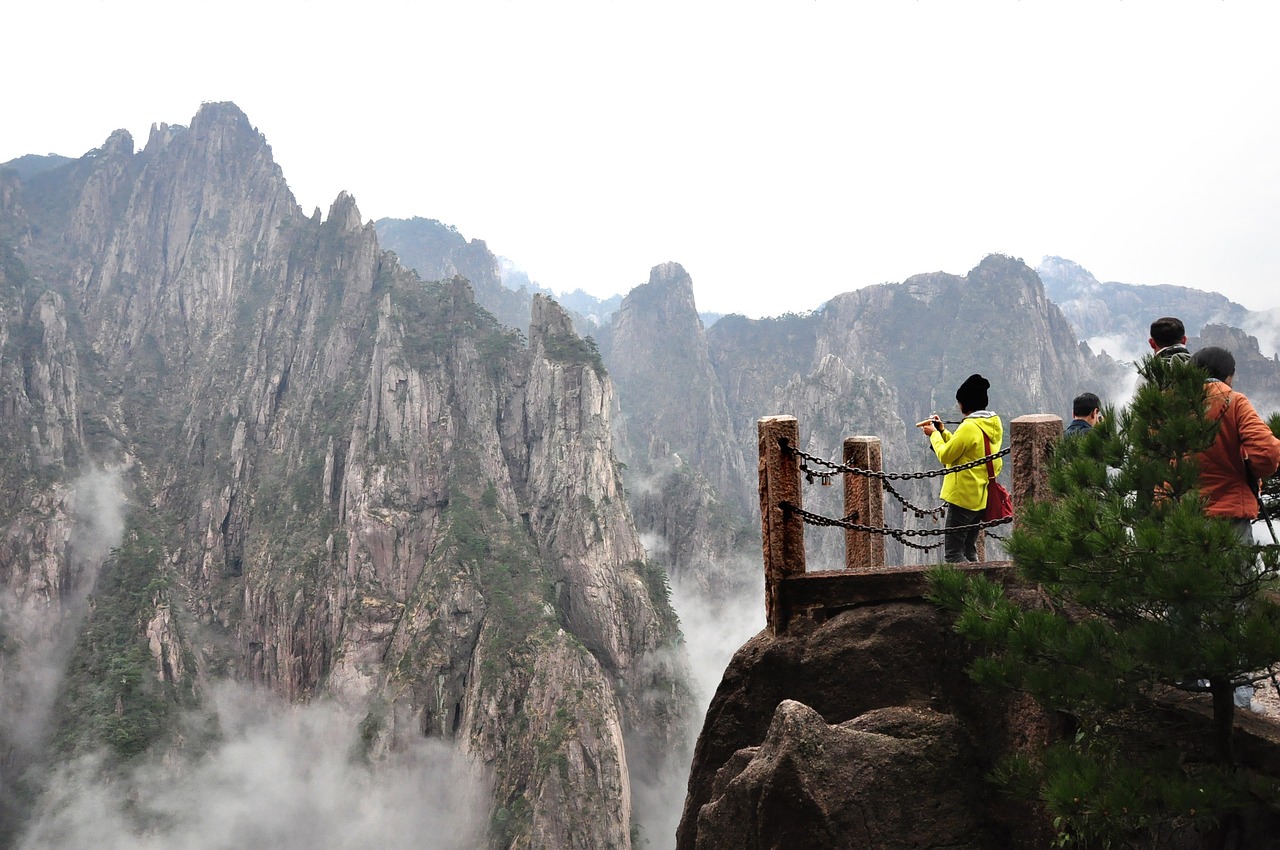 黄山天都峰，探秘云海之巅的绝美仙境
