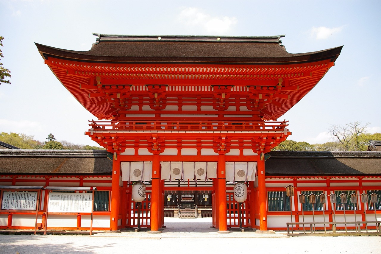 日本首相石破茂不参加靖国神社大祭的背后