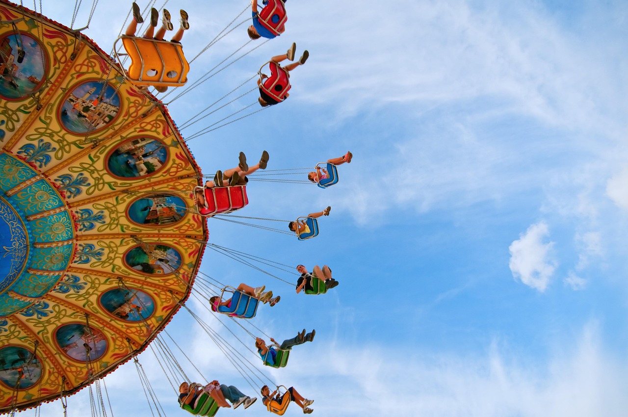 旅游节半价狂欢，超值优惠不容错过！