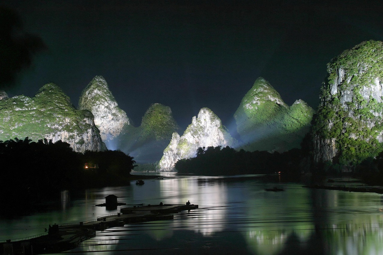 桂林山水甲天下，广西桂林旅游团价格与行程全攻略