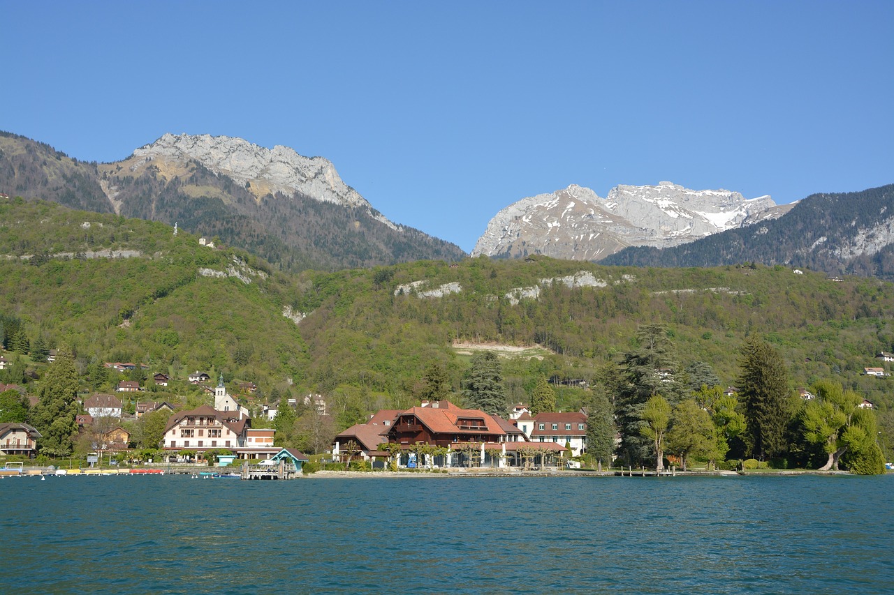 千岛湖旅游必去十大景点，探索湖光山色的绝美秘境