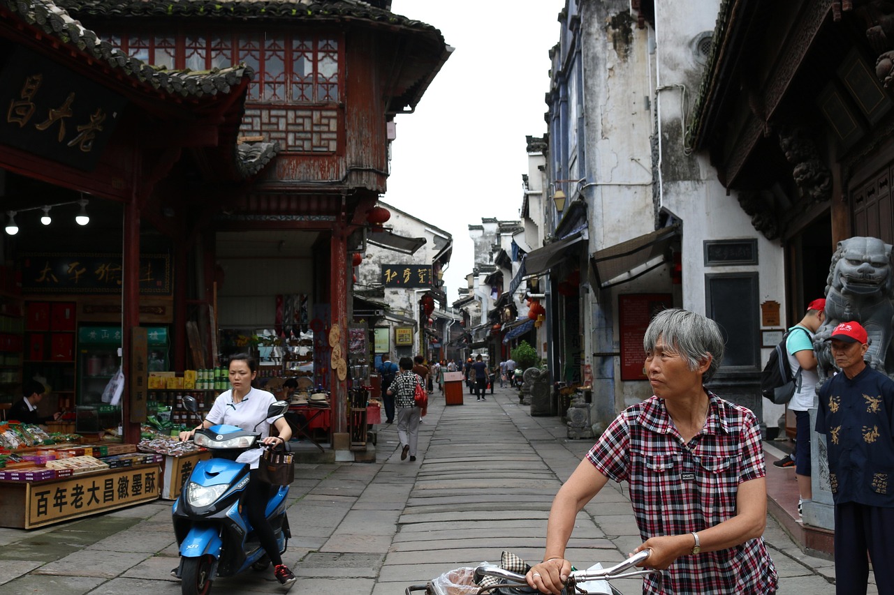 黄梅戏的故乡，探索安徽安庆的文化遗产与自然美景